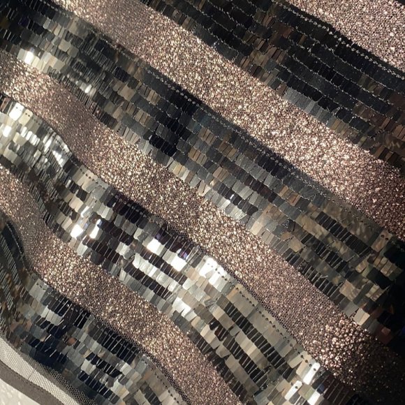 MINKPINK - skirt w black sequin layers, lining, zipper - M - Picture 8 of 15